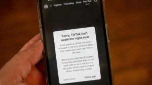 Tiktok está disponível novamente nos EUA